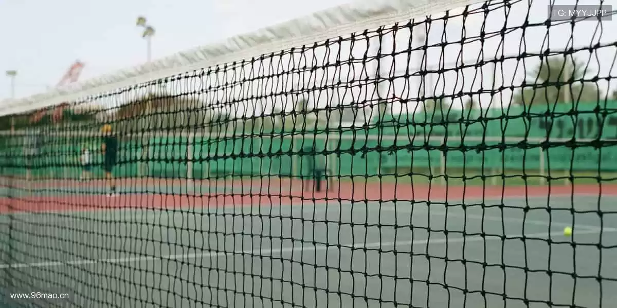 🎁限量周边,把赛场激情带回家!